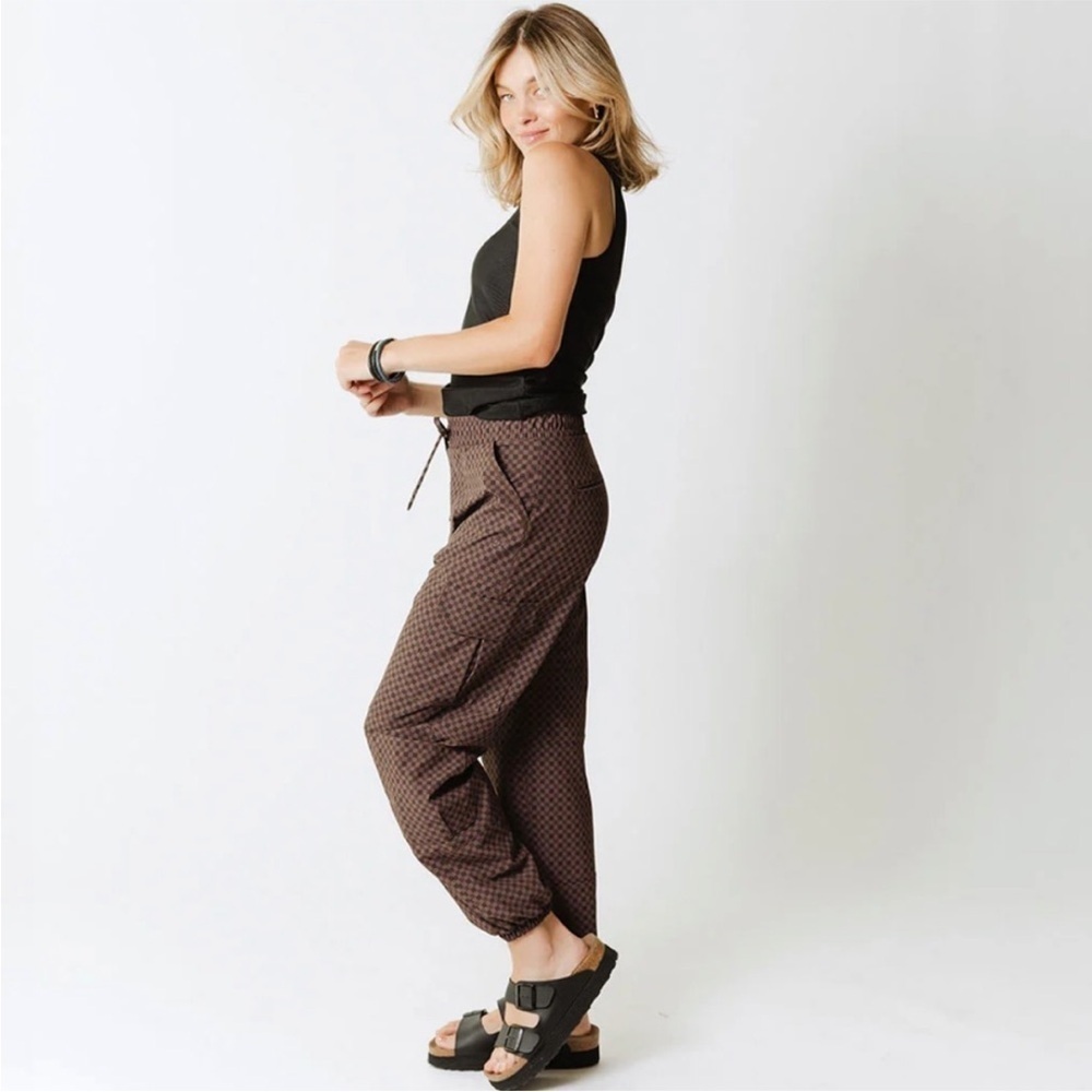 ALBION Cargo Brown Checkered Joggers